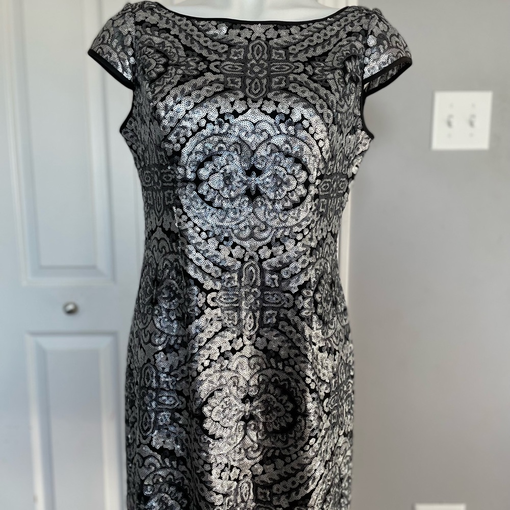 Adrianna Papell Sequin Black Silver Dress Sz 8P